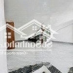 Cc cần bán nhà 4t x 44m fun nội thất, nhà nằm ngay sát cầu thạch bích ql21b giá chỉ 3xty
