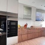 Em cần bán gấp trong tuần căn 3 ngủ 2 vs , view biệt thự đảo, hướng đông nam, full nội thất cao câp