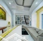 Lô góc 5.15 tỷ phố xốm 30m2 .chỉ 20m ra ô tô tránh .nhà dân xây mặt ngõ thông tứ phía. 50m ra phố