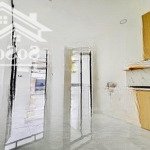 Bán nhà phố mới đường oto cách đường chính phú trung vài bước chân