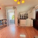 Bán nhà riêng quận tây hồ - 3 bước ra hồ tây. ngõ thông. dt 50m2. giá 9,9 tỷ