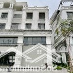 Bán shophouse xẻ khe đẹp 105m2 tại vinhomes marina cầu rào 2, giá 13 tỷ vnđ