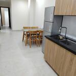 Cho thuê căn hộ ccmn tầng 2 phố giải phóng 70m2, 2 ngủ, 10.5tr full đồ 90%