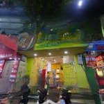 Cho thuê nhà mặt phố tại chùa láng, 35 triệu, 60m*2t, mặt tiền 10m, vỉa hè rộng, kd mọi mô hình