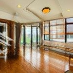 Cho thuê bt lucasta, 10x23m2, nhà mới, trống, giá 35tr/th, có thể dọn vào ngay