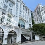 Bán biệt thự vườn đào tây hồ dt 100m2 xây 5 tầng, mt 8m, giá 39 tỷ