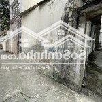 Bán đất mặt ngõ 16,8tỷ 98m2 mt 5m cách 15m là mặt phố ô tô 4 chỗ đỗ cửa võ chí công cầu giấy