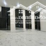 Cho thuê asiana q. 6 dt 50m2 1 máy lạnh, rèm cửa, máy nước nóng, kệ bếp. giá 7 triệu/th