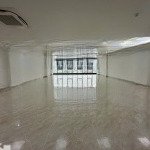Nhà mặt phố 45 nguyễn khang cho thuê chính chủ 156,6m2