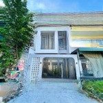 Bán gấp nhà ngay chợ đệm đường nguyễn hữu trí 5x18,6m đang cho thuê 12tr/1th