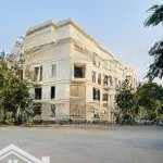Giỏ hàng shophouse cần bán giá tốt chỉ từ 17 tỷ/căn thiết kế 1 trệt 1 lửng 3 lầu. lh: 0965887969