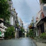Hẻm xe tải thông thoáng - cách mt cộng hoà 100m - vị trí kinh doanh - gần 100m2 - 4 tầng.
