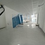 Cho thuê nhà mới 2 tầng trống suốt sơn trà, gần biển phạm văn đồng. phù hợp kinh doanh sạch sẽ