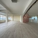 Cho thuê văn phòng 150 m2 giá chỉ 147.000đ/m2. lh: office danang 0935 999 438