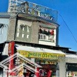 Kẹt tiền bán gấp căn nhà ở ngay chợ hưng long, đang cho thuê 17tr / tháng, 6mx17m, giá 1 tỷ 060.