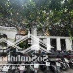 Biệt thự sân vườn ngay trung tâm quận 3! dtsd 400m2 đang vận hành tốt, như mới