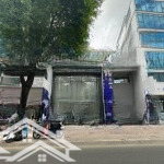 Nhà mt trần hưng đạo - tản đà quận 5. (7m x 20m) nhà 4 tầng có thang máy. giá thuê 75 triệu/tháng