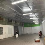 Cho thuê kho xưởng ngọc thụy diện tích: 400m giá 18 triệu. lh: 0984373362