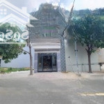 Chính chủ cần bán gấp căn nhà 3 lầu gần vincom dĩ an ngay ngã tư 550 thuộc tp dĩ an , bình dương