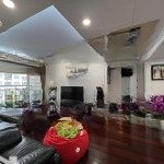 Căn hộ cc 3pn, 2wc tại n04 trần duy hưng, 10 tỷ, 125.1m2 chỉ với hàng hot