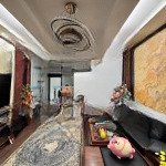Nhà lý nam đế 33m*5t, mt 5m, nhà mặt ngõ 2m, căn góc 2 thoáng, 20m ra phố, về ở ngay giá 10.5 tỷ