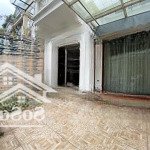 Bán biệt thự sân vườn c2 ciputra đã sửa đẹp, 126m2 * 3 tầng, 4pn - 4vs. lh: 0398195355 - tuấn anh