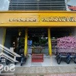 Cho thuê nhà mặt tiền đường song hành, quận 2, diện tích: 10x20m, trệt lửng, giá 160 triệu