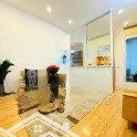 Em bán nhà tập thể phố đặng tiến đông full nội thất xịn sò