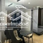 Bán căn 2pn góc view landmark 81, diện tích 76.8m2, nhà có sẵn nội thất giá 9 tỷ 5 có sổ hồng