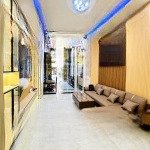 Bán căn nhà phố 4tầng (dt 4x23m) - tặng toàn bộ nội thất - oto vào nhà - giá cực tốt