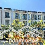 Bán nhà trệt 2 lâu khu dân cư đường nhựa 12 m vỉa hè , sát hội trường và trường học đông hoà
