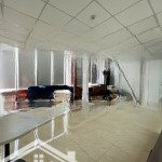 Văn phòng đường cách mạng tháng 8, tân bình. dt 200m2 đã ngăn 6 phòng nhỏ full nội thất - 40tr/thg