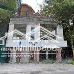 Cho thuê nhà mặt phố bà triệu, diện tích 50mx5tầng, mt 5m, đoạn đẹp nhất phố