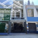 Nhà mới 3 lầu 4 phòng dt: 5x10,5m shr full nội thất đường 7m xe hơi trong nhà giá 6,5 tỷ hàng hiếm