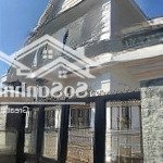 Cần bán nhanh biệt thự mới hẻm ô tô, p8 tp đà lạt. dt: 243m2 - 10 tỷ (thương lượng chính chủ)