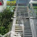 Nhà 2 mặt tiền - thông 2 hẻm - có sân để xe - dt: 54,92m - ngang 4,3m x dài 14,3m - trần xuân soạn