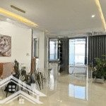 Cho thuê căn góc 3 phòng ngủ tại a10 nam trung yên, giá 15 tr/th vào ngay