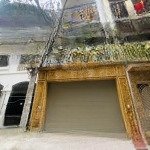 Bán nhà phân lô - đường vành đai 2.5 - ô tô vào nhà - vỉa hè rộng - phố thông thoáng