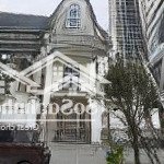 Cô cần bán gấp căn biệt thự đơn lập có hầm ở lê đức thọ- mỹ đình