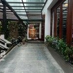 Bán biệt thự thành thái gần công viên cầu giấy, 180m2 mt 12m đẹp nhất khu
