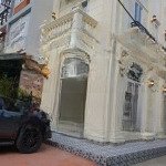 Không có căn thứ 2 biệt thự mini cổ điển đường 20m q7 giá chỉ 6ty8
