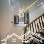 Nhà mới. xây chủ cần bán nhà 1t2l kề vincom lê văn việt, ngã tư thủ đức, hiệp phú quận 9