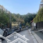 Biệt thự cầu giấy 6 tầng- 1 hầm- 9 phòng ngủ- gara- 1 hầm- 1 thượng- nhiều công năng chỉ 36 tỷ