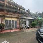 Chính chủ em bán nhà 4 tầng dt 100m2 đồng xép, hoàn sơn, tiên du, bắc ninh. sẵn dòng tiền