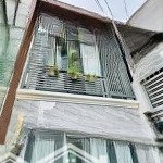 Nhượng lại nr 40m2 3pn+3wc ngay phùng văn cung phú nhuận sát quận 1,khu ẩm thực pxl,...giá 3t900tr