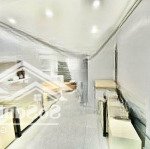 Cho thuê nhà 3 tầng mặt phố ngọc lâm - long biên
