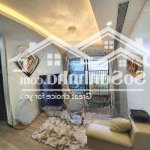 (chính chủ) bán căn 3 ngủ 2wc 99m2, đủ nội thất, sổ đỏ cc. giá 7,5 tỷ handi resco