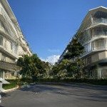 Cho thuê toà nhà vp kđt sala, 1.000m2 sàn, 12x20m, hầm và 4,5 tầng, nt cơ bản có thang máy