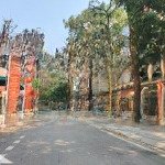 Bán nhà liền kề kđt định công. dt 80m x 5t mt 5m. đường rộng oto tránh có vỉa hè. giá 21 tỷ tl