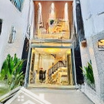 Kẹt tiền cần bán nhà tại đ. nguyễn thị minh khai,p.14, quận 3. dt 80m2, 3ty690, shr chính chủ.
